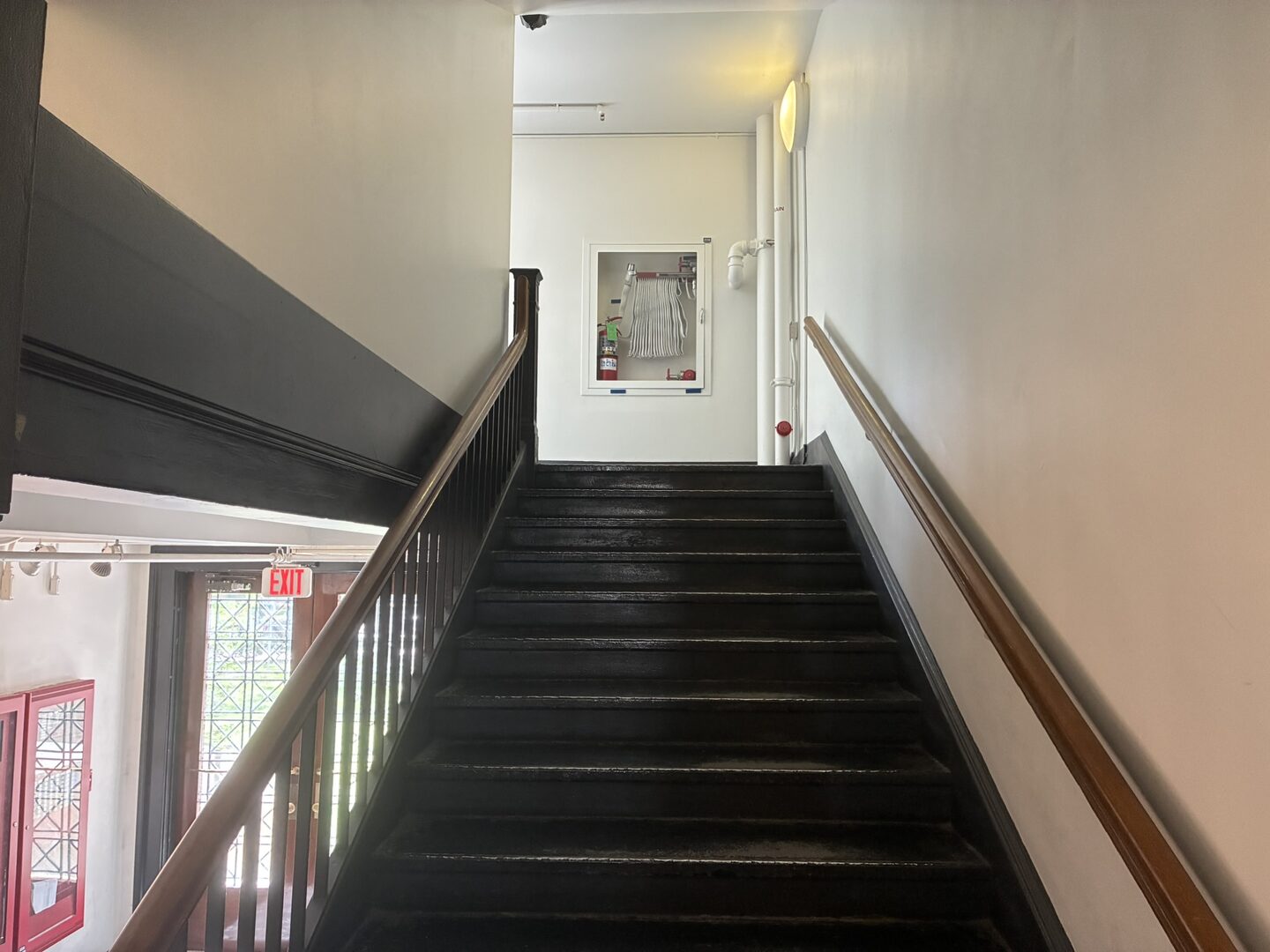 Upper flight of the stairwell