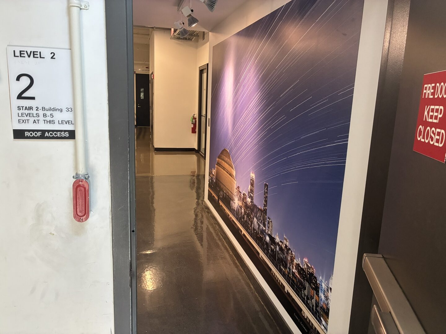 Level 2 stairwell marker for Building 33